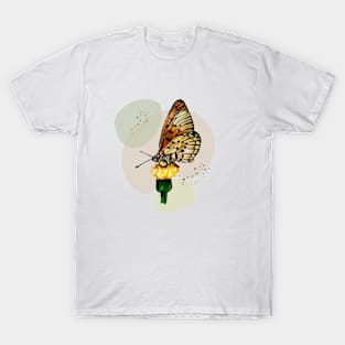 Monarch butterfly on a dandelion T-Shirt